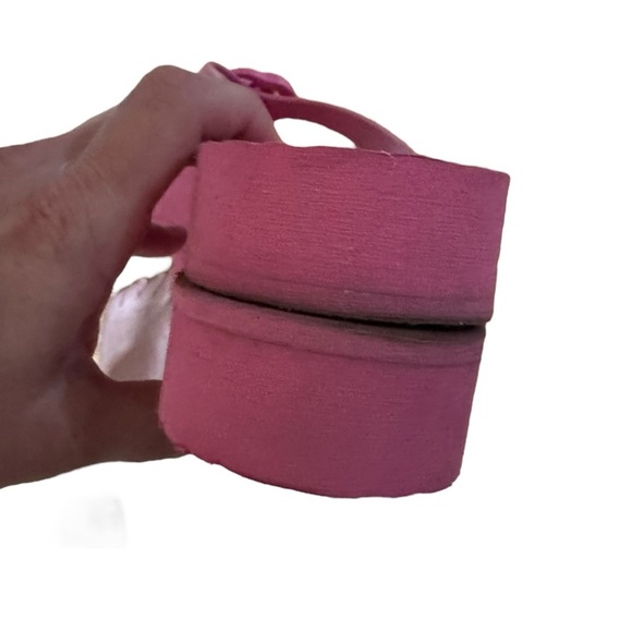 Gucci Pink Pascar Flip Flops in Chevron w/ Thong Styling & GC Signature Logo - Picture 6 of 11